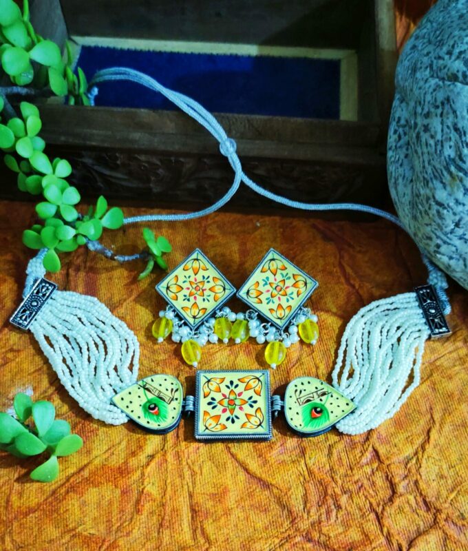 Hand Painted Chokar with Pearls with Earrings