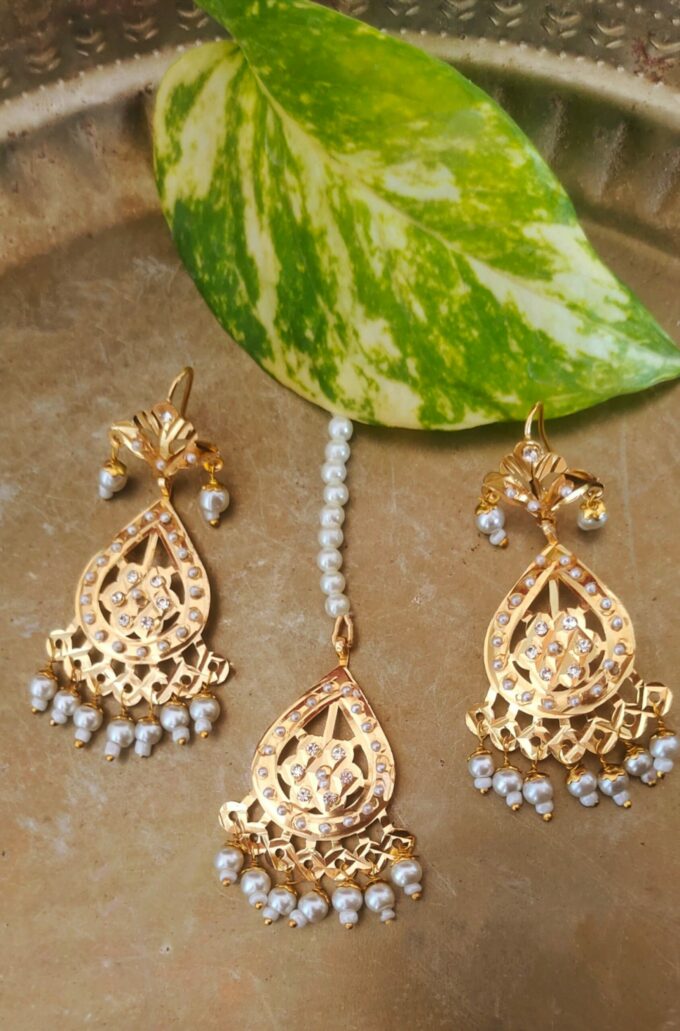 Punjabi Jadau Tika with Earrings in American Diamond and Pearls
